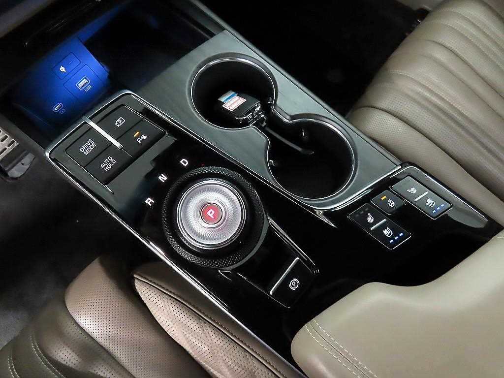 KIA K8 - Vista 12