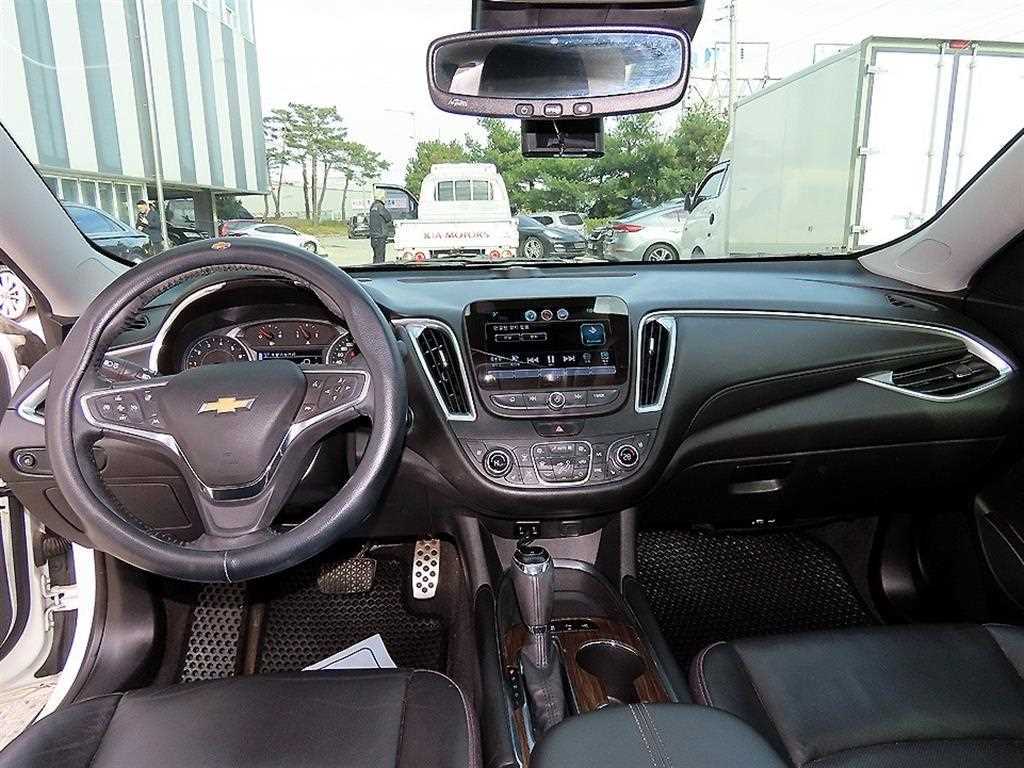 Chevrolet Malibu - Vista 9