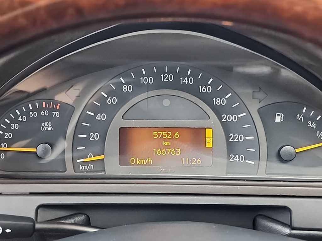 Mercedes Benz G Class (G Wagen) - Vista 8