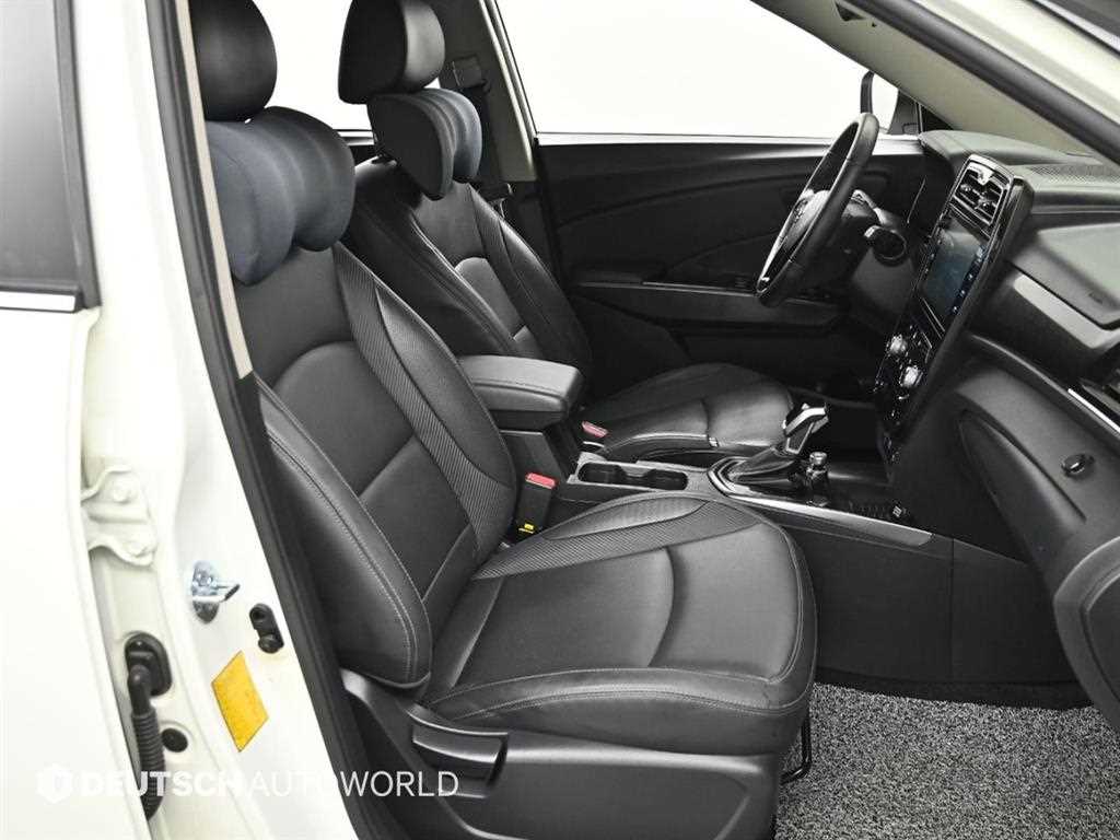Ssangyong Tivoli - Vista 12
