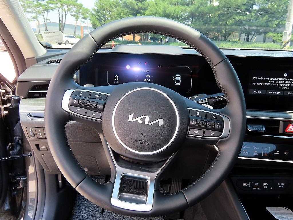 KIA K5 - Vista 10