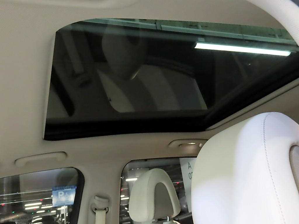 Genesis GV60 2022 Blanco - Importación desde Corea - HF Imports Iquique - Foto 16