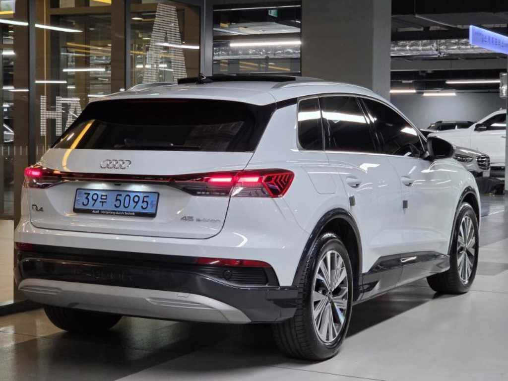 Audi Q4 - Vista 2