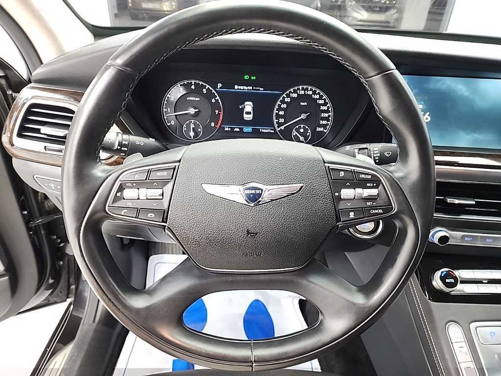 Genesis G90 - Vista 11