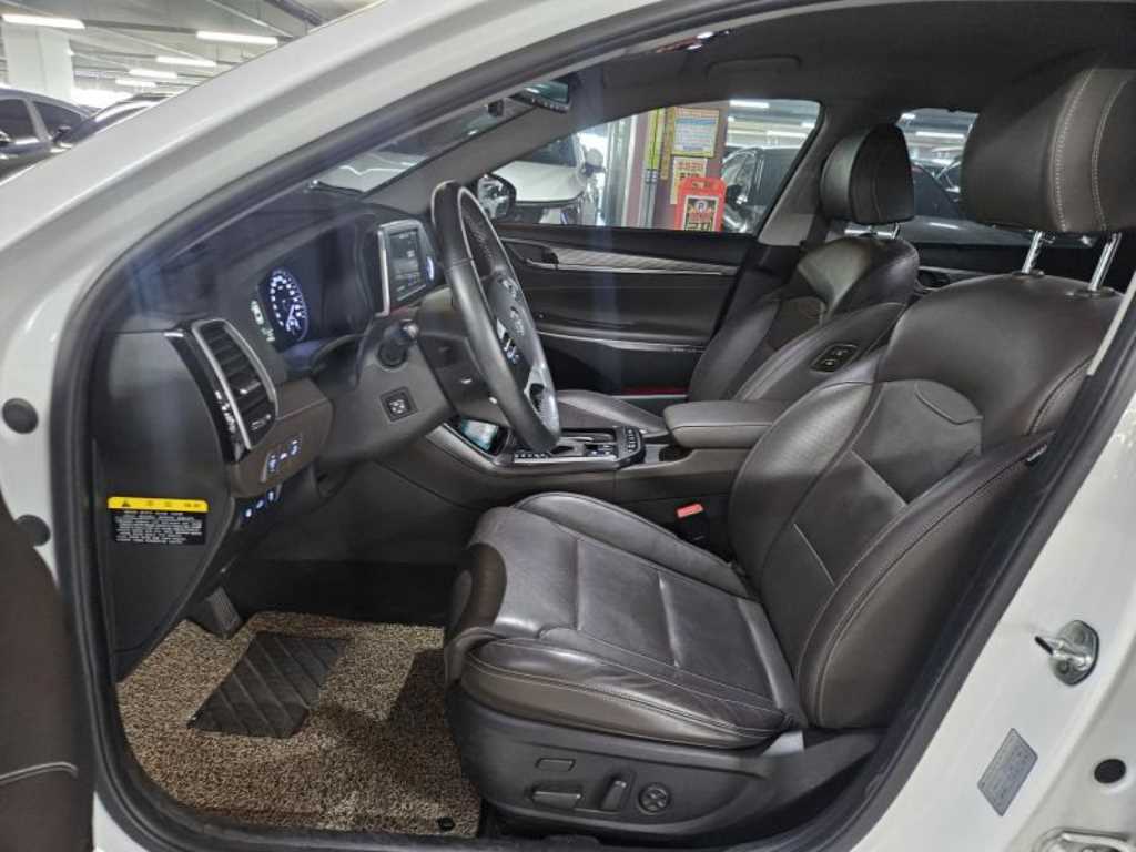 HYUNDAI Grandeur - Vista 11