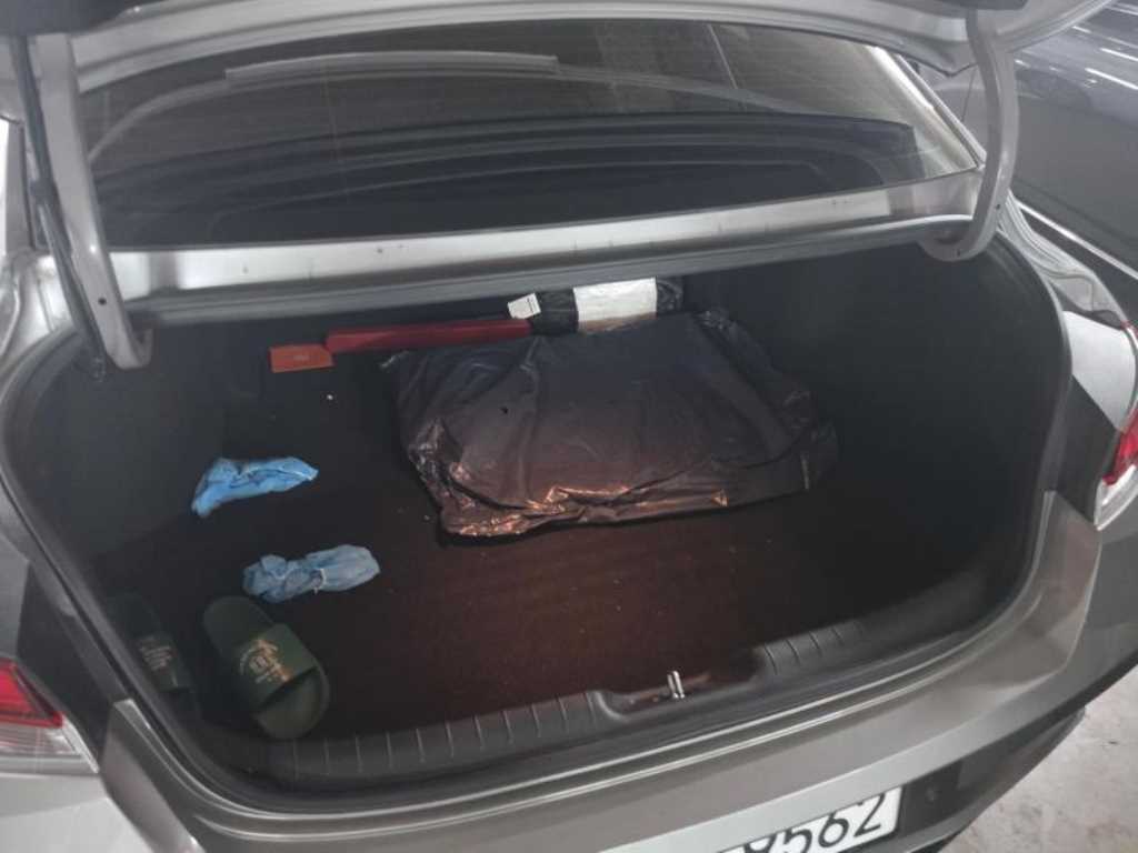 HYUNDAI Avante - Vista 3