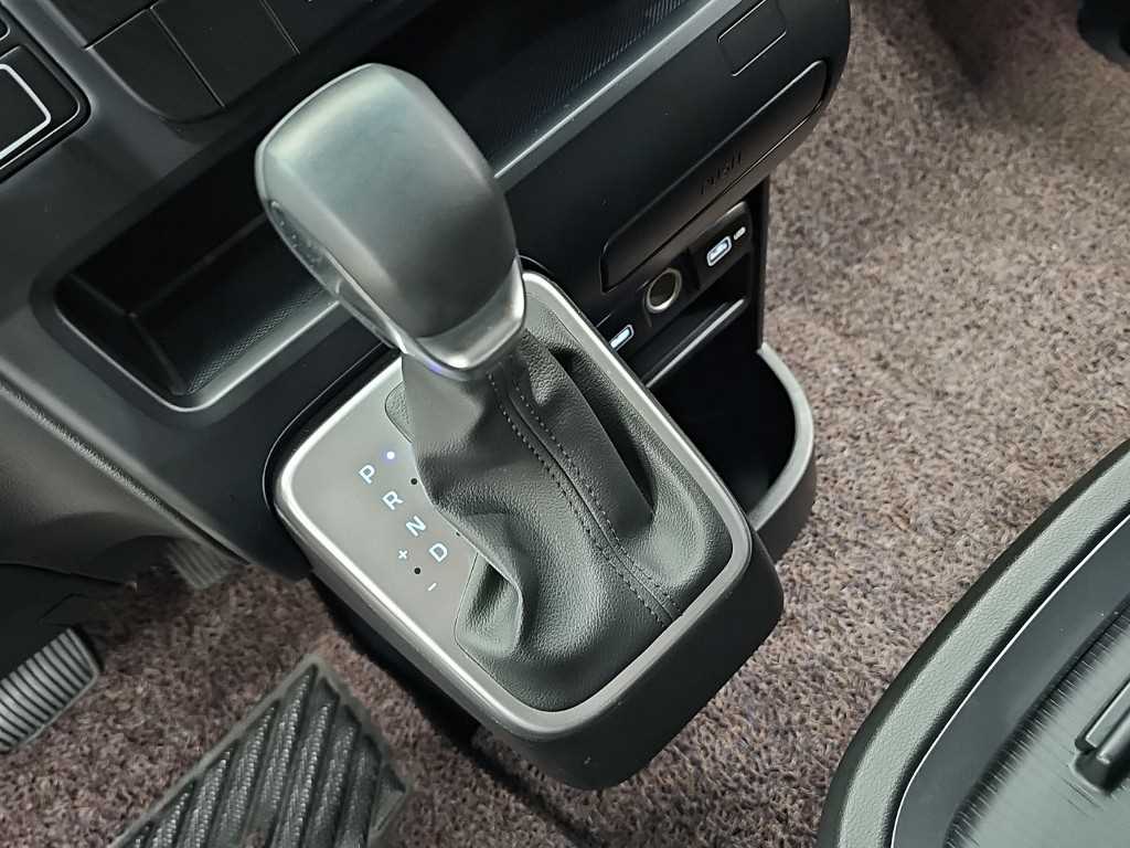 HYUNDAI Staria - Vista 10