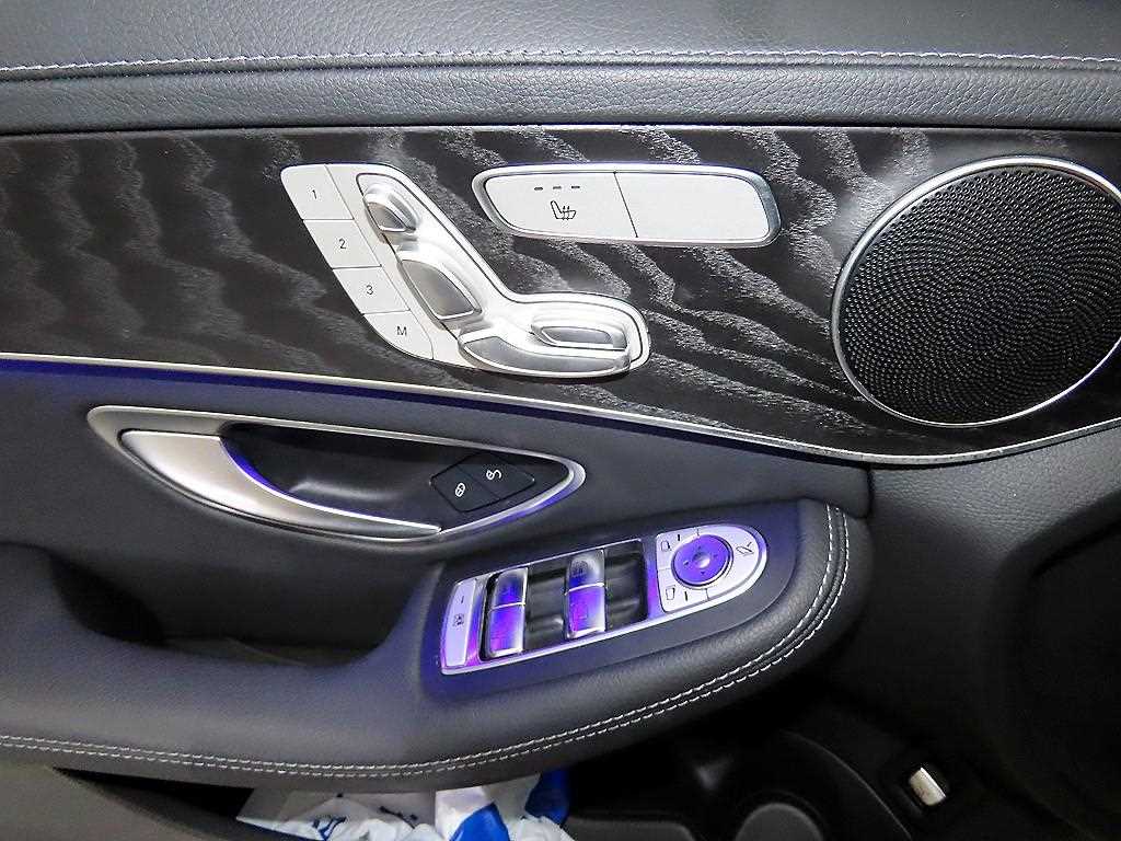 Mercedes Benz C Class 2019 Blanco - Importación desde Corea - HF Imports Iquique - Foto 16