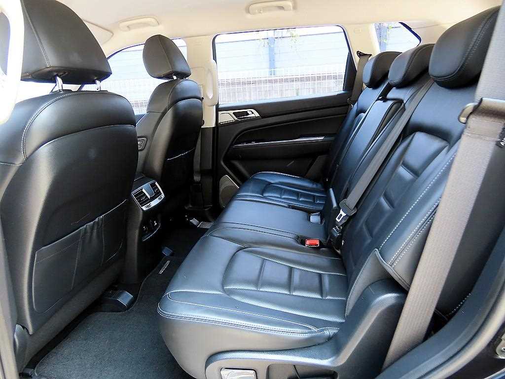 Ssangyong Rexton - Vista 8