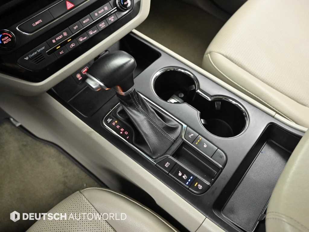 KIA Carnival - Vista 11