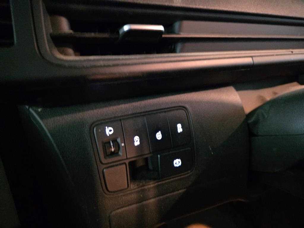 HYUNDAI Staria - Vista 11