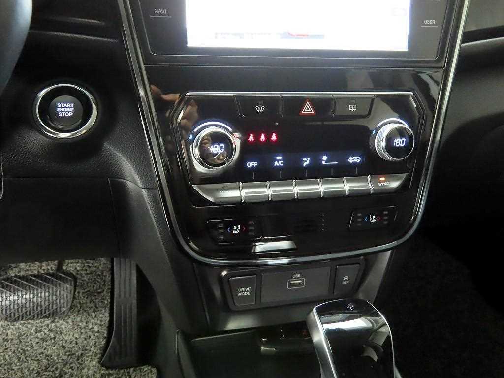 Ssangyong Tivoli - Vista 11