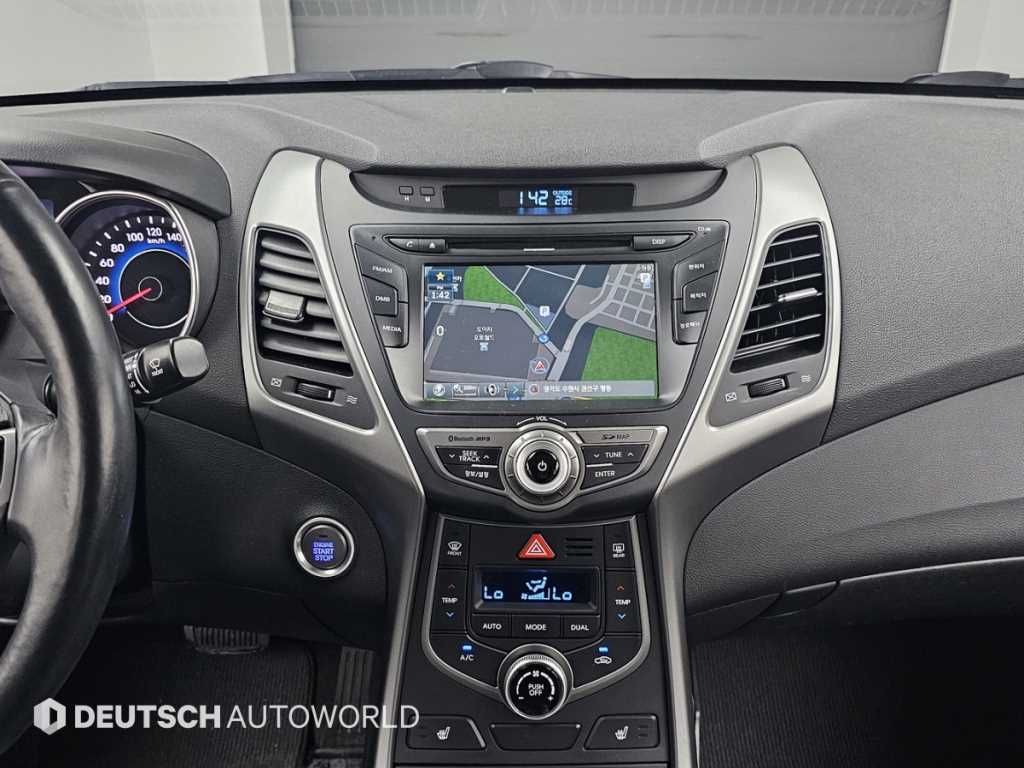 HYUNDAI Avante 2013 Blanco - Importación desde Corea - HF Imports Iquique - Foto 16