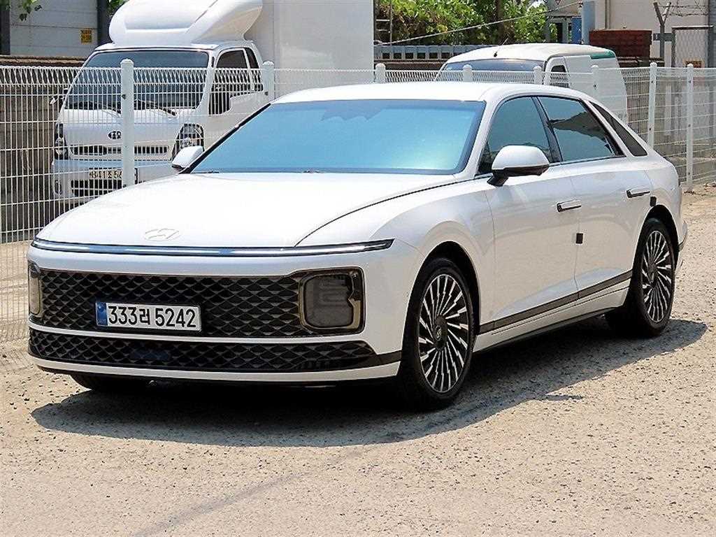 HYUNDAI Grandeur - Vista 2