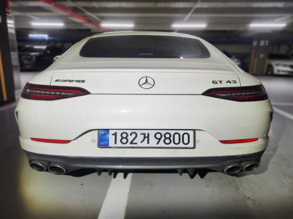 Mercedes Benz AMG GT - Vista 3