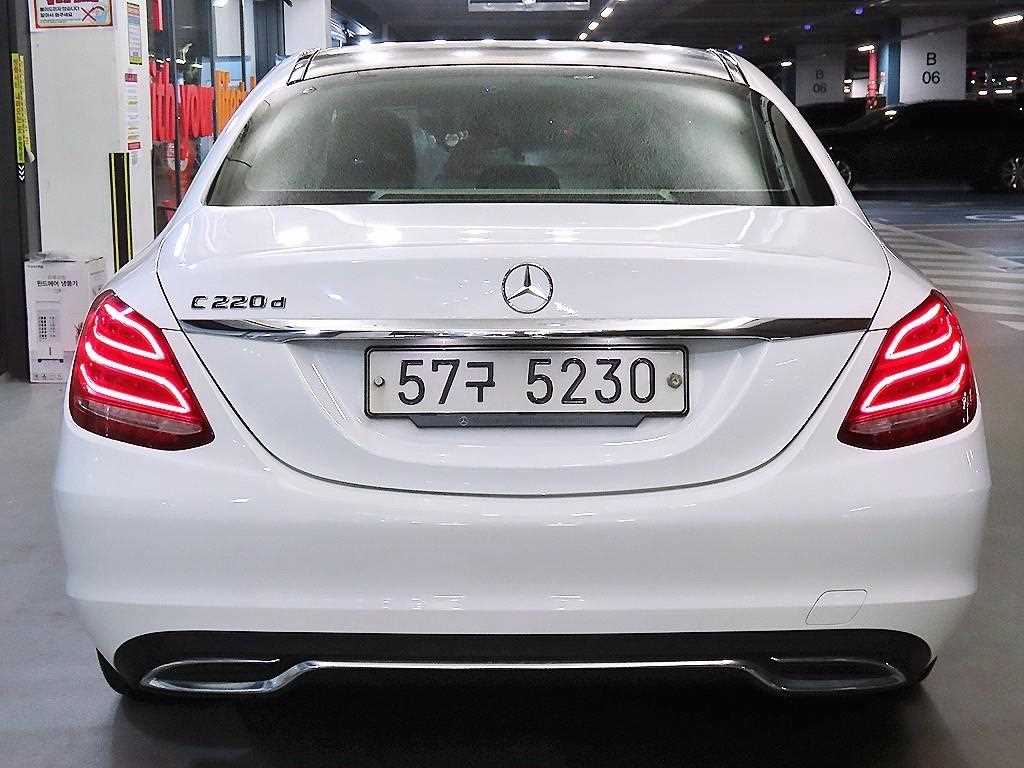 Mercedes Benz C Class - Vista 7
