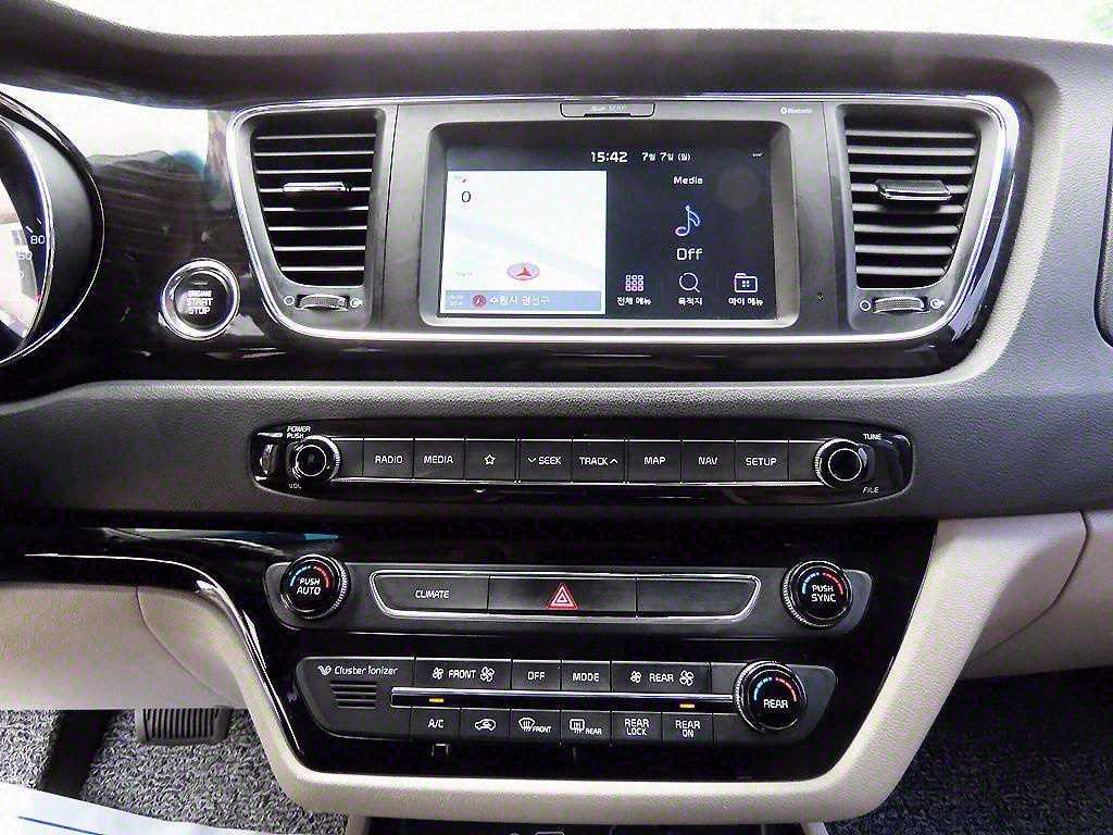 KIA Carnival 2018 Negro - Importación desde Corea - HF Imports Iquique - Foto 15