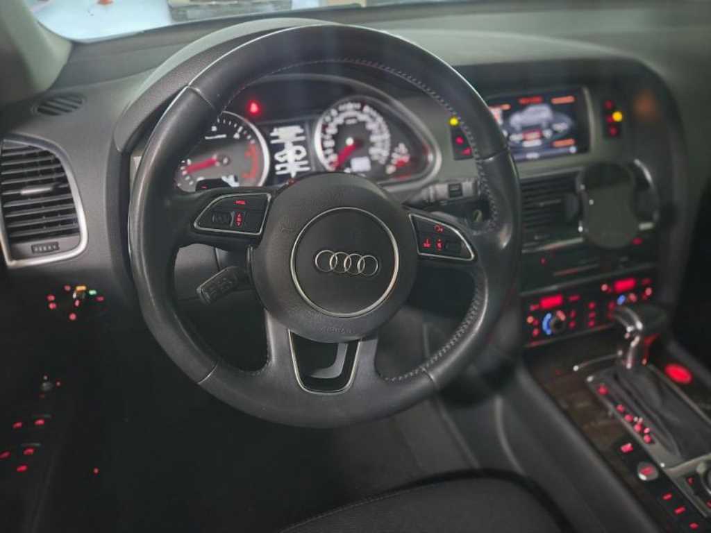 Audi Q7 - Vista 10
