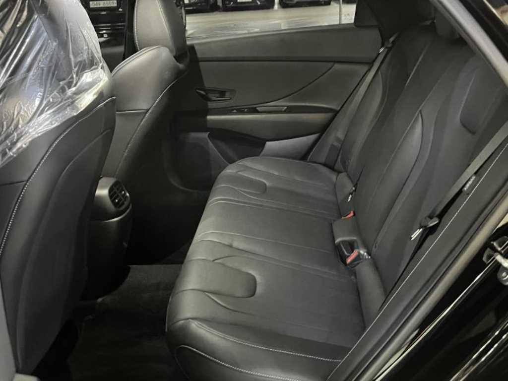 HYUNDAI Avante - Vista 8