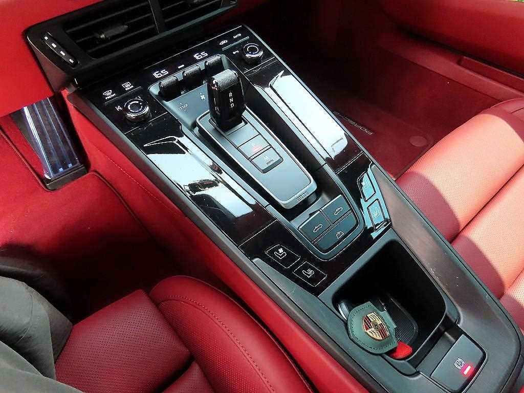 Porsche 911 2025 Negro - Importación desde Corea - HF Imports Iquique - Foto 17