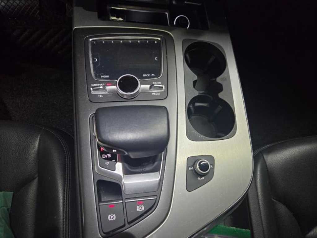 Audi Q7 - Vista 9