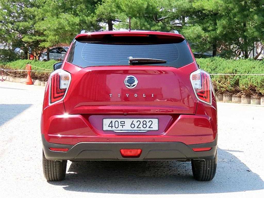 Ssangyong Tivoli - Vista 6