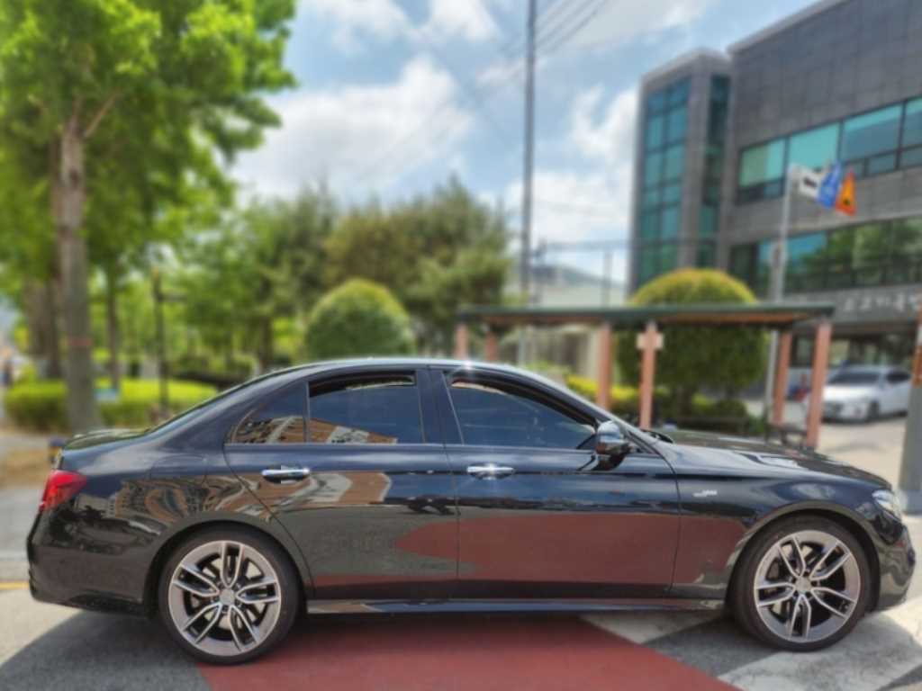 Mercedes Benz E class - Vista 6