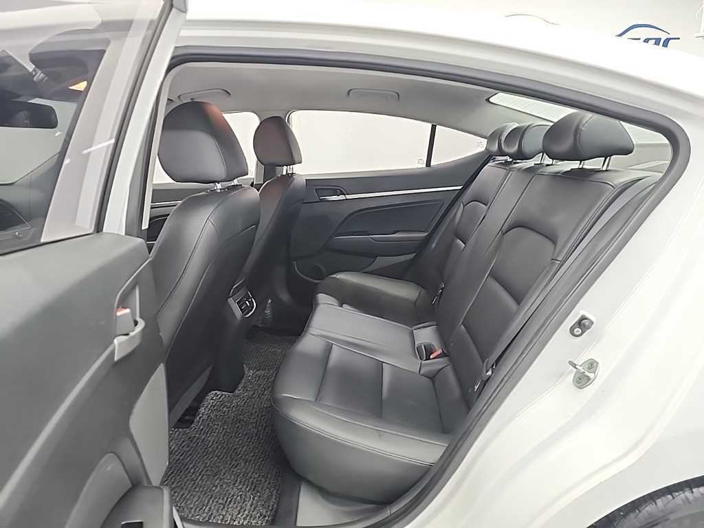 HYUNDAI Avante 2016 Blanco - Importación desde Corea - HF Imports Iquique - Foto 15