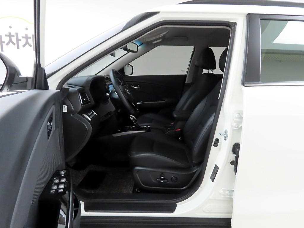 Ssangyong Tivoli 2021 Blanco - Importación desde Corea - HF Imports Iquique - Foto 16