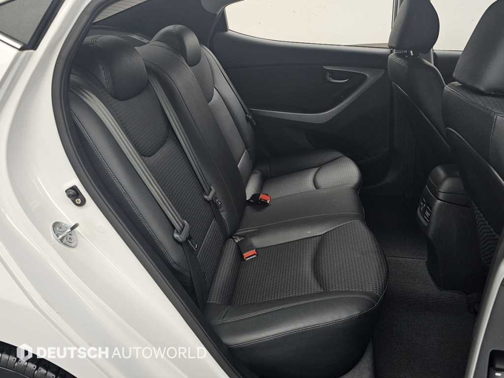 HYUNDAI Avante 2013 Blanco - Importación desde Corea - HF Imports Iquique - Foto 14