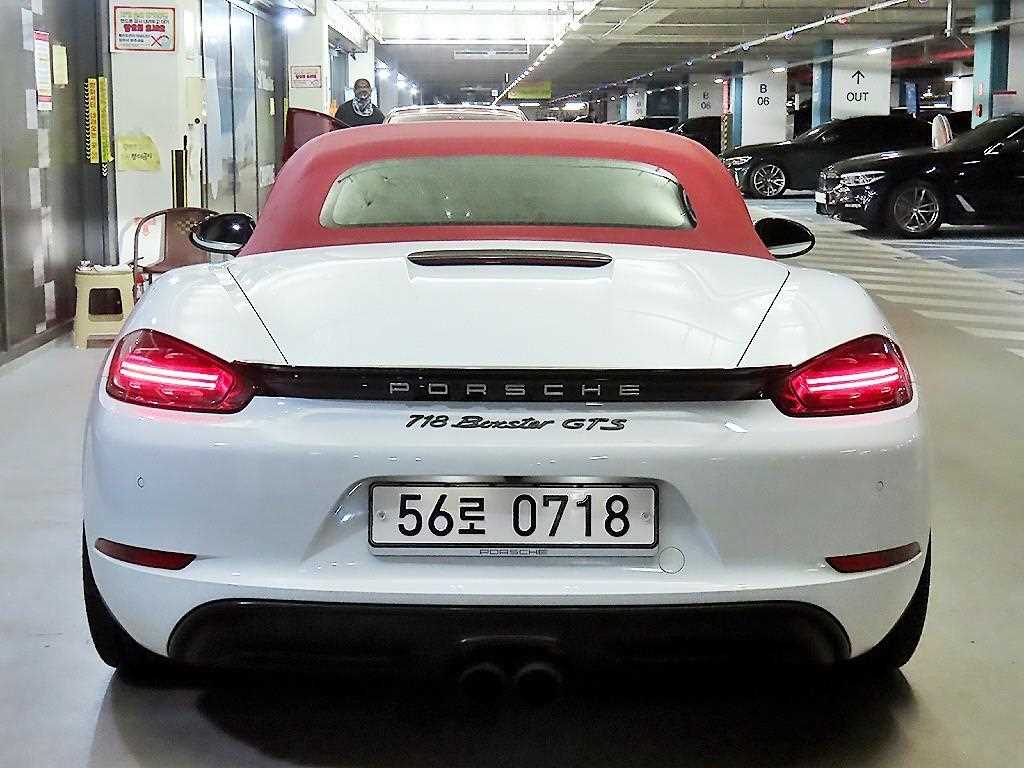 Porsche 718 - Vista 7