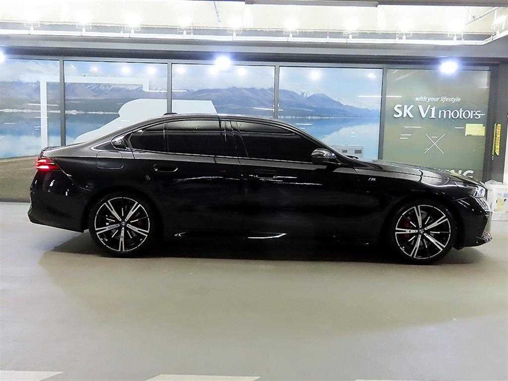 BMW 5 Series - Vista 3