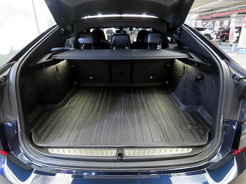 BMW Gran Turismo 2022 Negro - Importación desde Corea - HF Imports Iquique - Foto 19