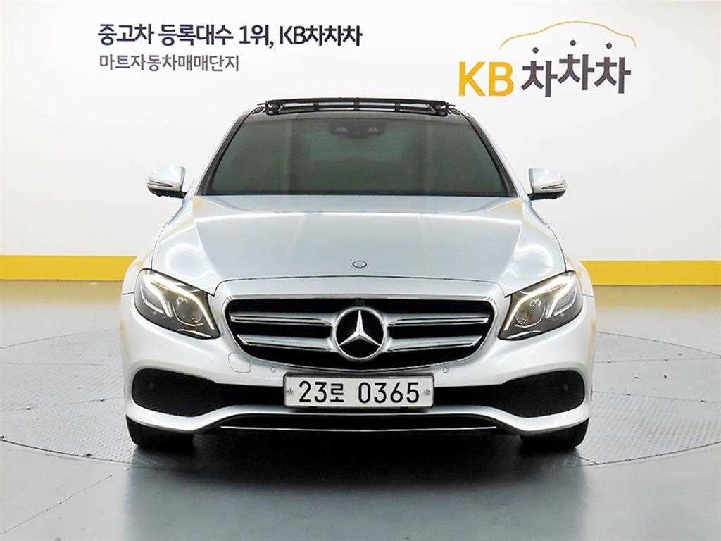 Mercedes Benz E class 2016 Plateado - Importación desde Corea - HF Imports Iquique - Foto 1