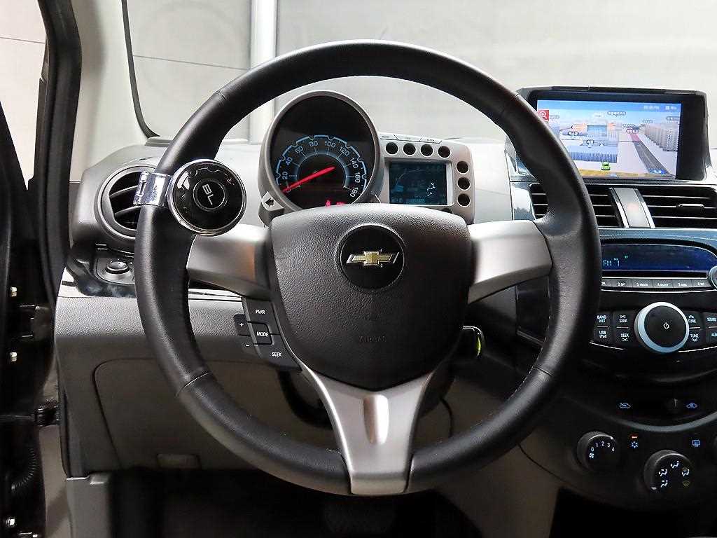 Chevrolet Spark - Vista 11
