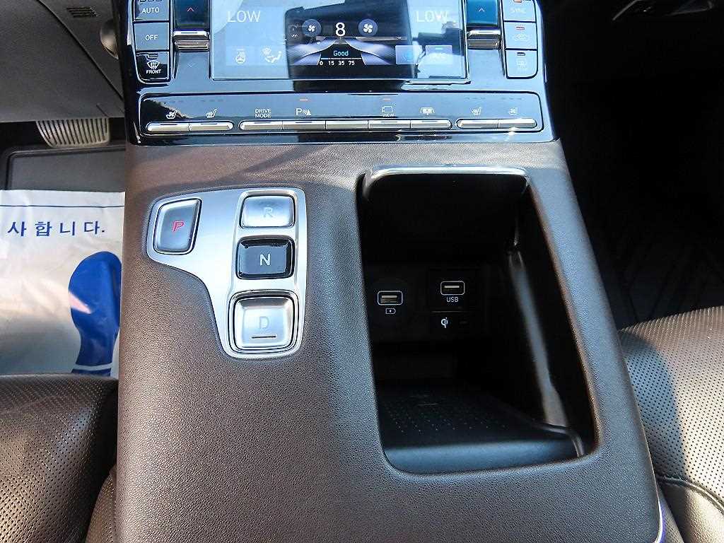 HYUNDAI Grandeur - Vista 12