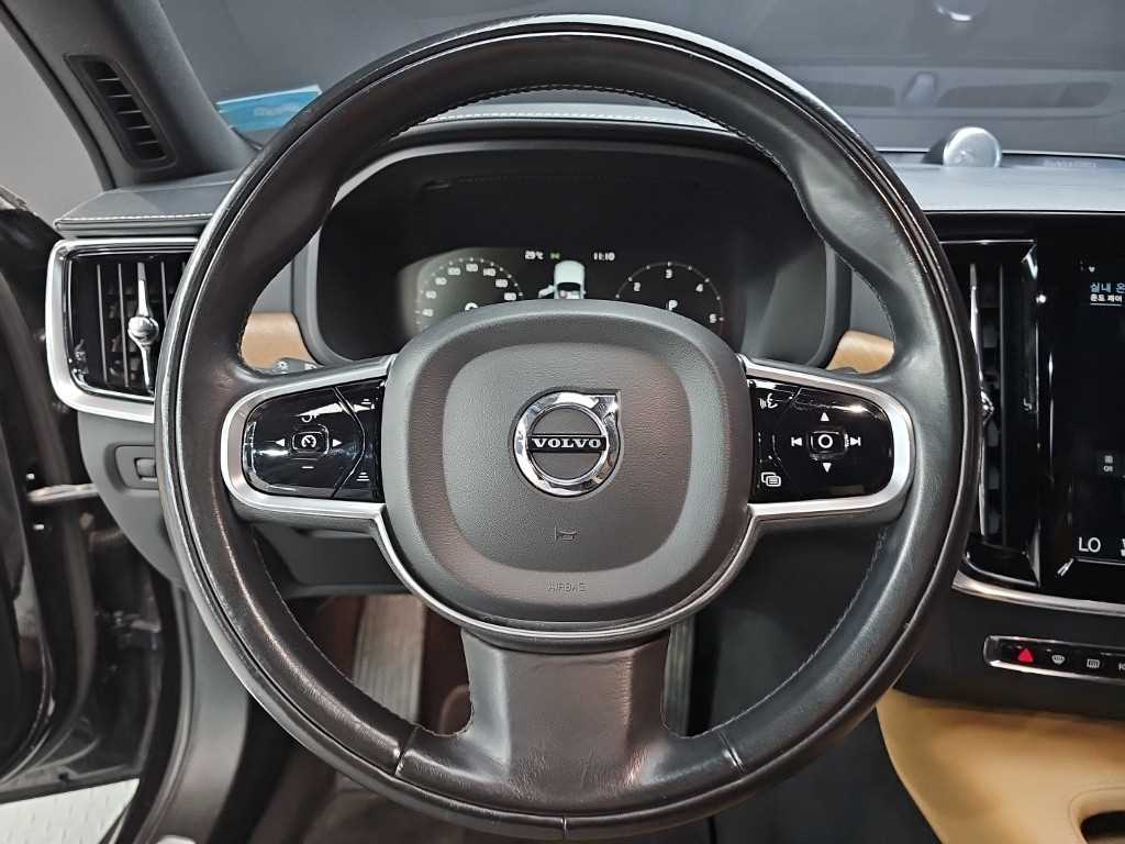 Volvo S90 - Vista 11