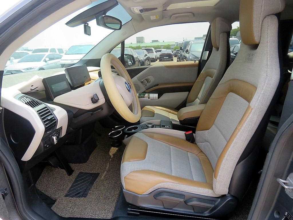 BMW i3 - Vista 8