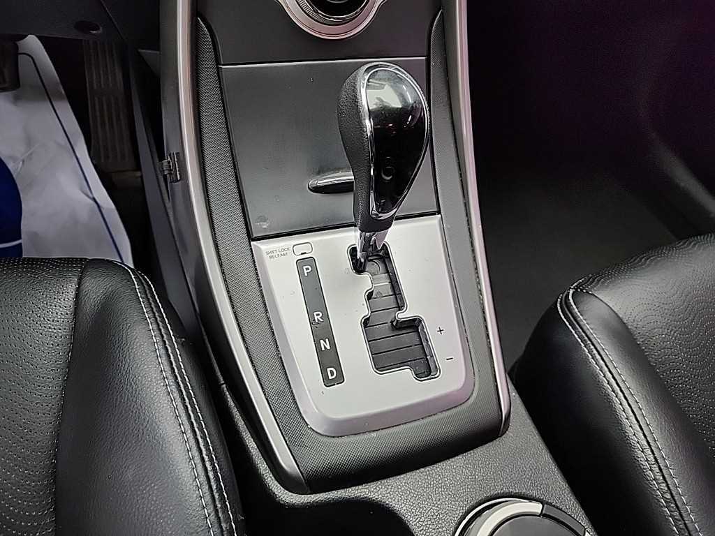 HYUNDAI Avante - Vista 10