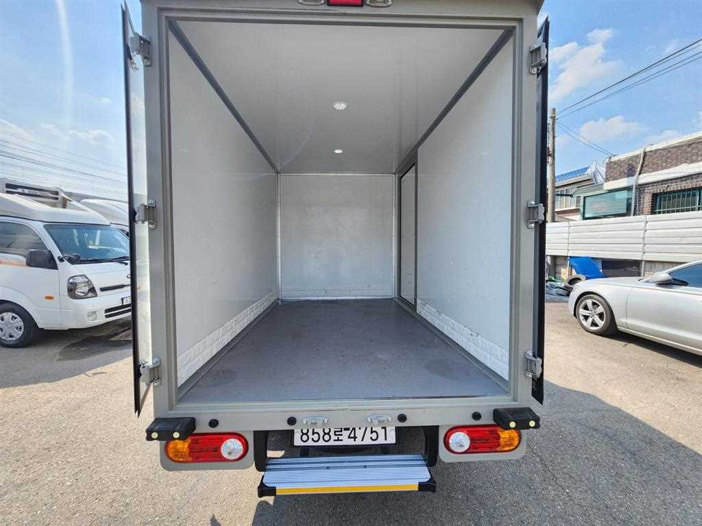 Small Truck Normal Box(High Deck) - Vista 12