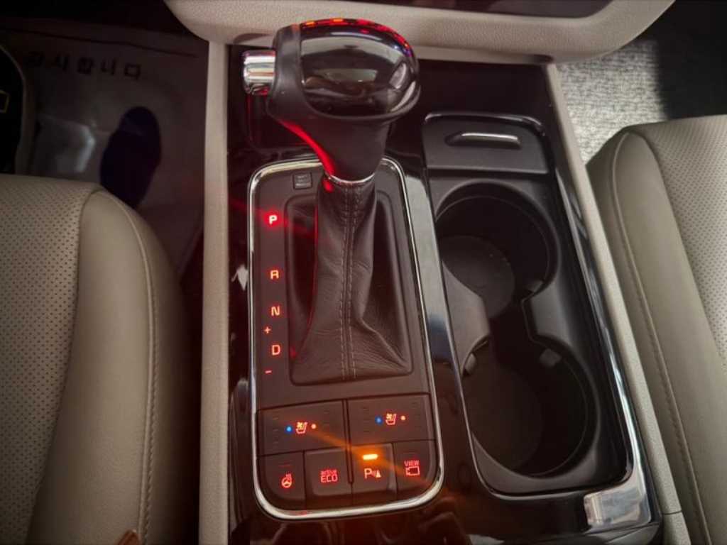 KIA Carnival 2015 - Importación desde Corea - HF Imports Iquique - Foto 14