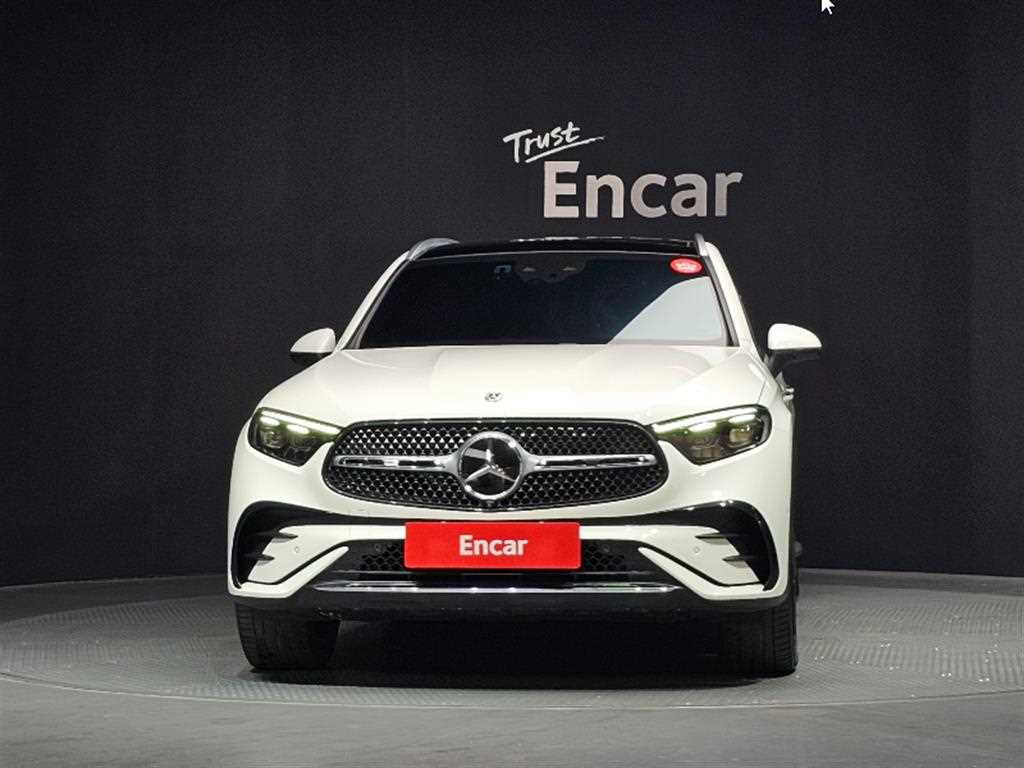 Mercedes Benz GLC Class - Vista 3