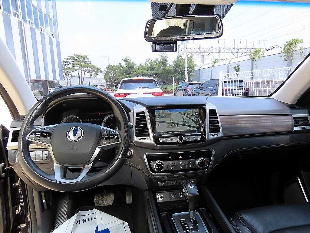 Ssangyong Rexton - Vista 9