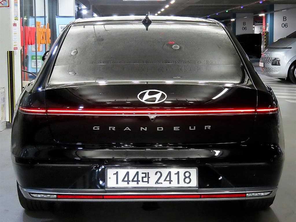 HYUNDAI Grandeur - Vista 7