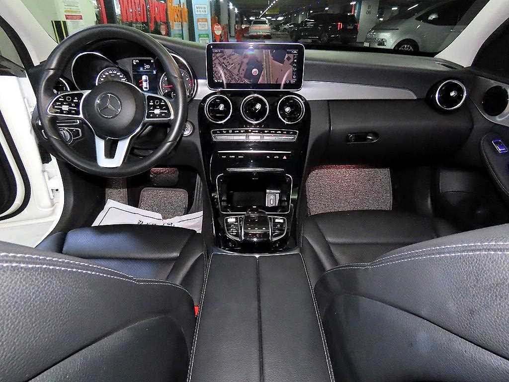 Mercedes Benz C Class - Vista 12