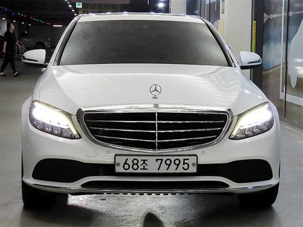 Mercedes Benz C Class - Vista 2