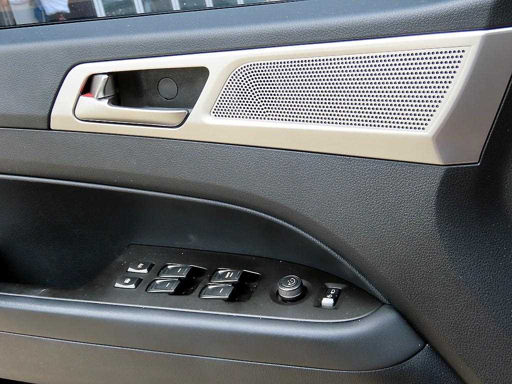 Ssangyong Rexton 2019 Gris - Importación desde Corea - HF Imports Iquique - Foto 13
