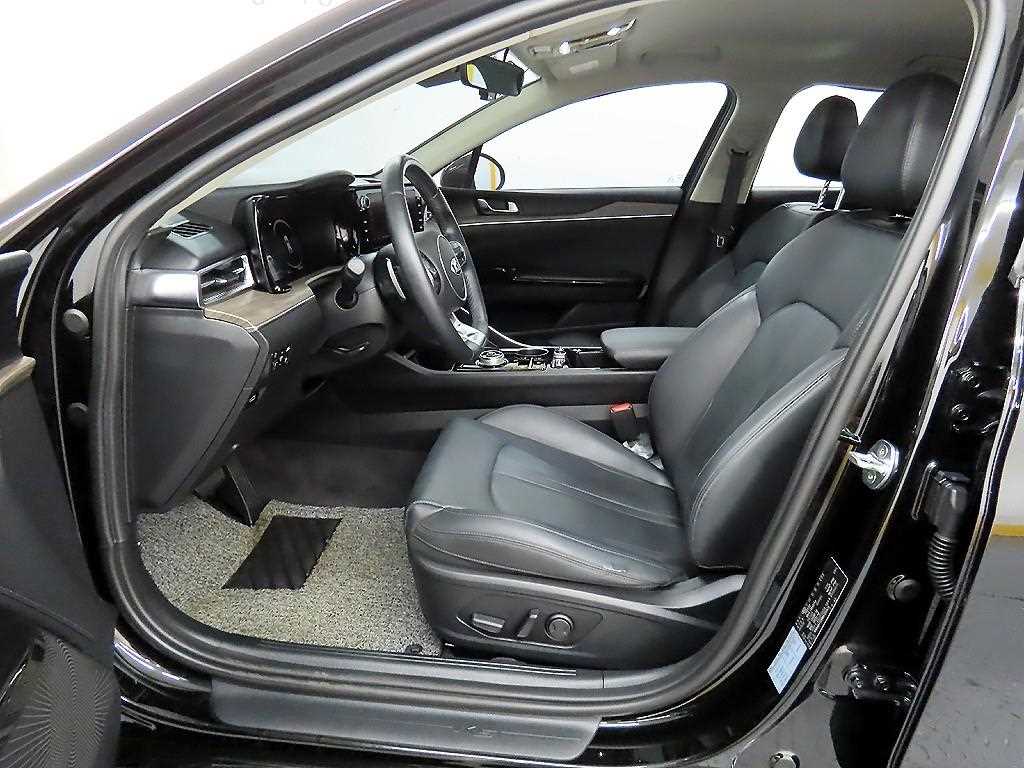 KIA K5 - Vista 7