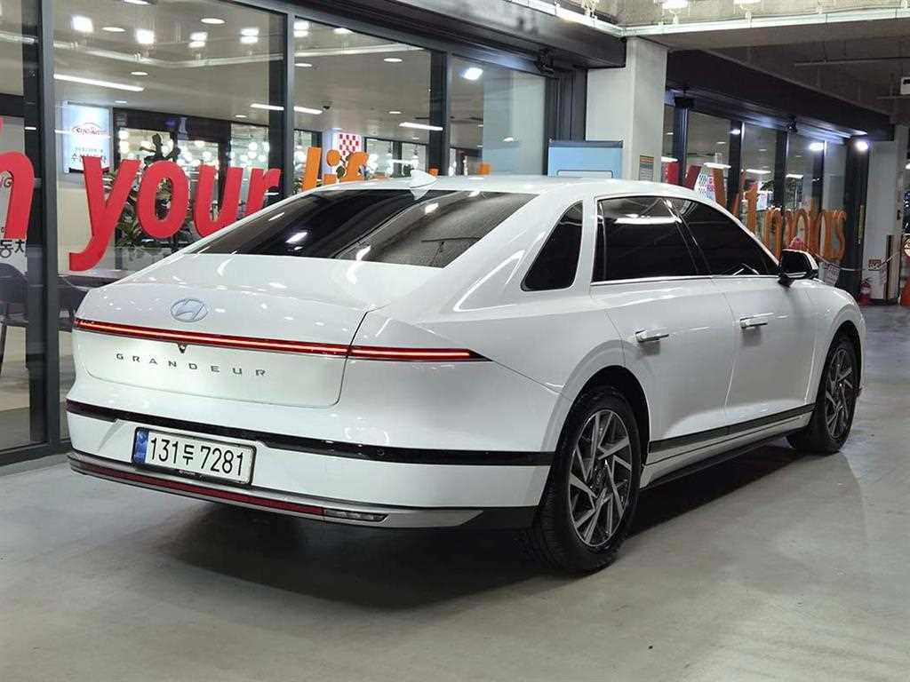 HYUNDAI Grandeur - Vista 6