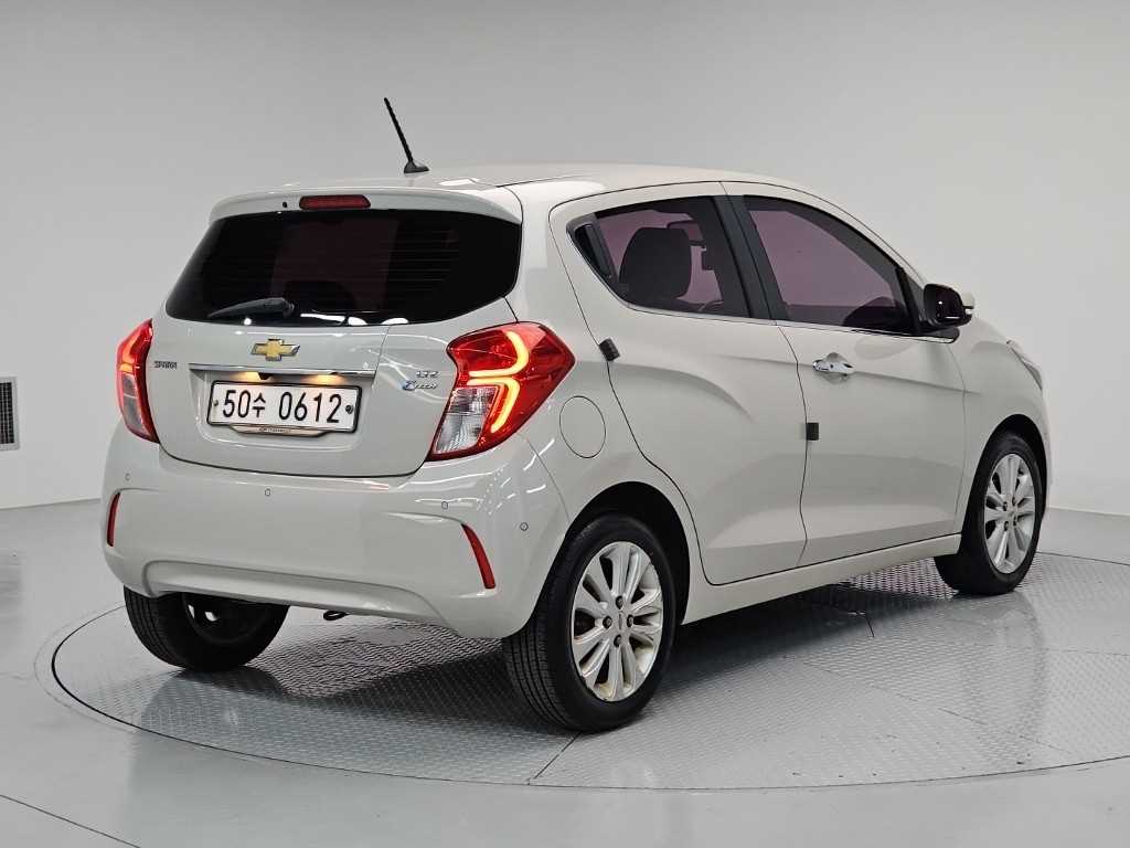 Chevrolet Spark - Vista 6